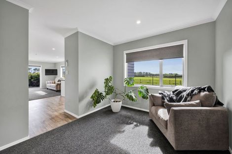 Photo of property in 7 Mercade Close, Stratford, 4332