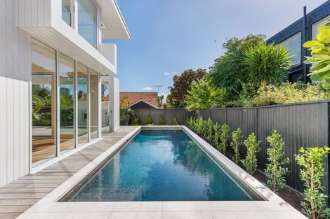 Photo of property in 6 Rewiti Avenue, Takapuna, Auckland, 0622