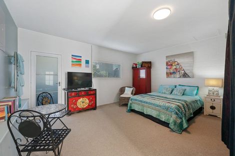 Photo of property in 1/252 Hibiscus Coast Highway, Orewa, 0931