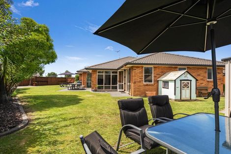 Photo of property in 14 Carrington Drive, Papamoa Beach, Papamoa, 3118
