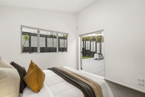 Photo of property in 32a Matipo Road, Mairangi Bay, Auckland, 0630