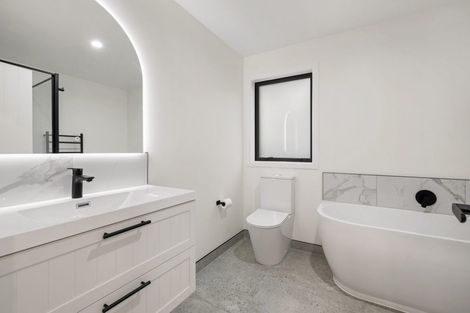 Photo of property in 56 Mcintyre Road, Mangere Bridge, Auckland, 2022