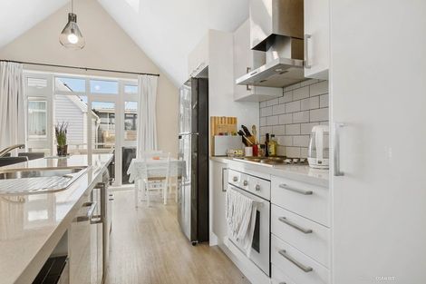 Photo of property in Pirie Street Townhouses, 20/35 Pirie Street, Mount Victoria, Wellington, 6011