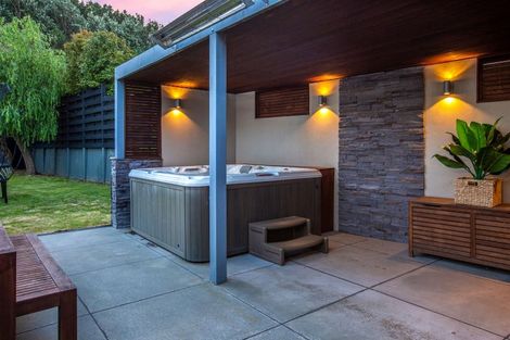 Photo of property in 116 Kahu Road, Paremata, Porirua, 5024