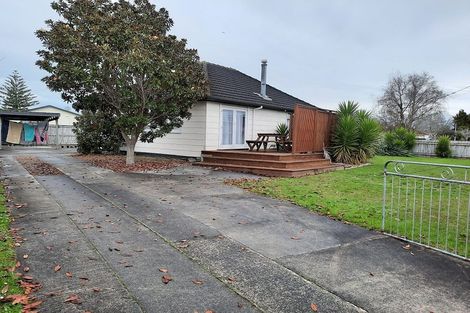 Photo of property in 2 Perry Place, Bader, Hamilton, 3206