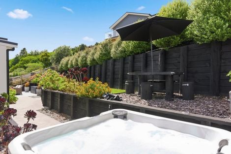 Photo of property in 11 Wilson Way, Waikanae, 5036