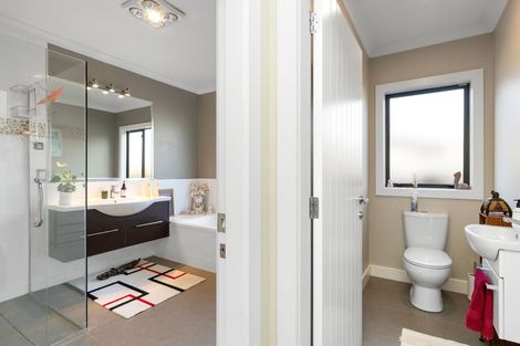 Photo of property in 6 Okarito Avenue, Levin, 5510