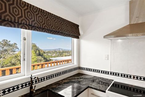 Photo of property in 321 Glenfield Road, Glenfield, Auckland, 0629