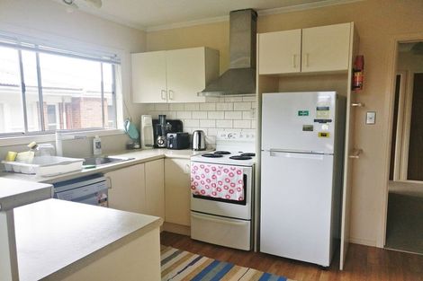 Photo of property in 2/27 Kerswill Place, Pakuranga, Auckland, 2010