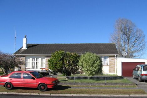 Photo of property in 32 Croall Crescent, St Andrews, Hamilton, 3200