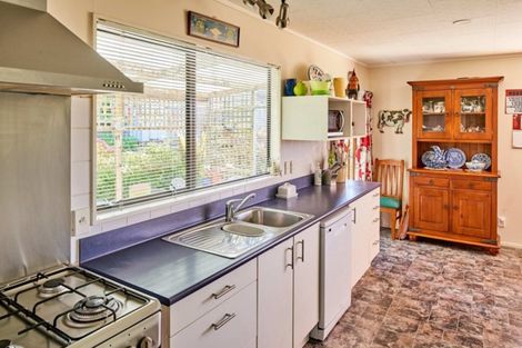 Photo of property in 75 Omapere Street, Whitby, Porirua, 5024