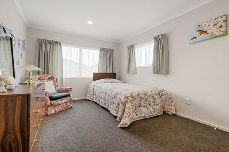 Photo of property in 2 Brunswick Place, Rototuna North, Hamilton, 3210