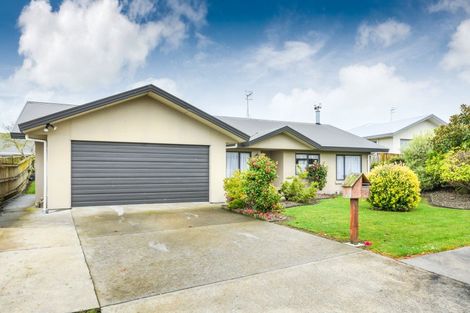 Photo of property in 2 Logan Grove, Feilding, 4702