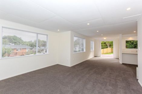 Photo of property in 2 Wayne Place, Ferndale, New Plymouth, 4310