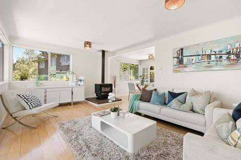 Photo of property in 18 Kerria Place, Sunnynook, Auckland, 0620