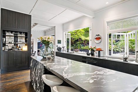 Photo of property in 20 Seabreeze Road, Narrow Neck, Auckland, 0624