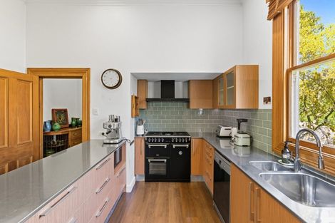 Photo of property in 7 Strathmore Crescent, Roslyn, Dunedin, 9010