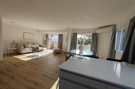 Photo of property in 18a Jacanas Place, Unsworth Heights, Auckland, 0632