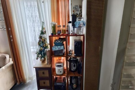 Photo of property in 2 Halswell Street, Mangere East, Auckland, 2024