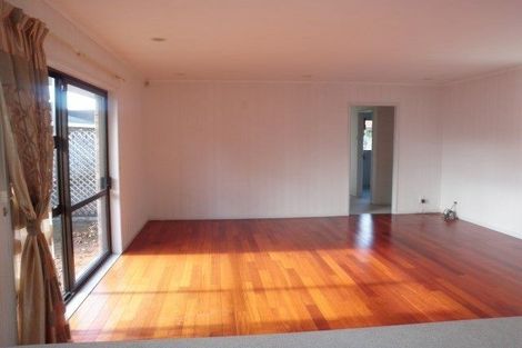 Photo of property in 14 Bob Charles Drive, Golflands, Auckland, 2013