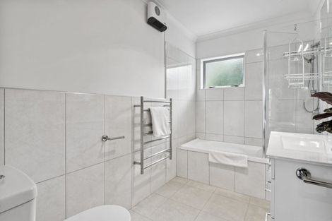 Photo of property in 232 Schnapper Rock Road, Schnapper Rock, Auckland, 0632