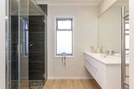 Photo of property in 17 Windsor Street, Richmond Heights, Taupo, 3330