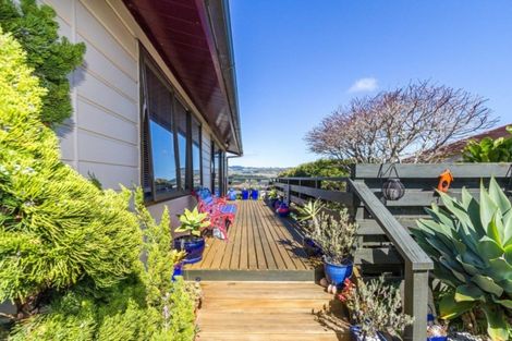 Photo of property in 9 Inlet View, Titahi Bay, Porirua, 5022