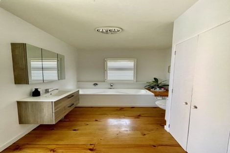 Photo of property in 3/142 Rosebank Road, Avondale, Auckland, 1026