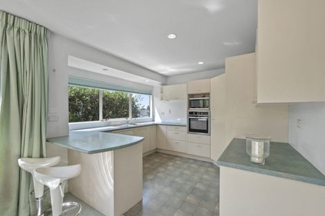 Photo of property in 2/17 Bevyn Street, Castor Bay, Auckland, 0620