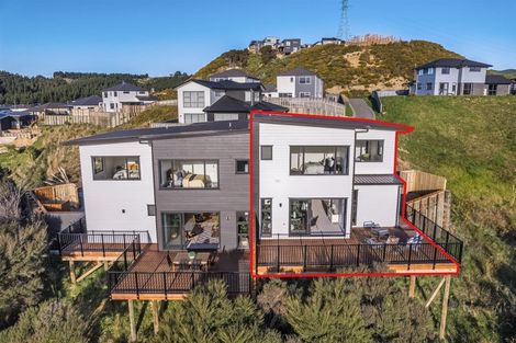 Photo of property in 176b Navigation Drive, Whitby, Porirua, 5024