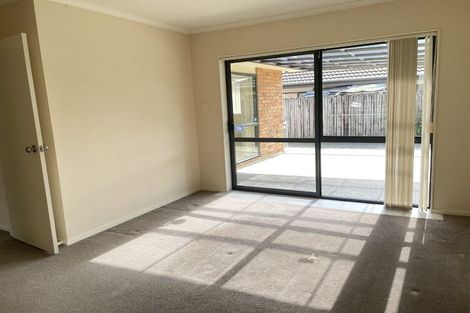 Photo of property in 18 Sheddings Lane, East Tamaki, Auckland, 2016