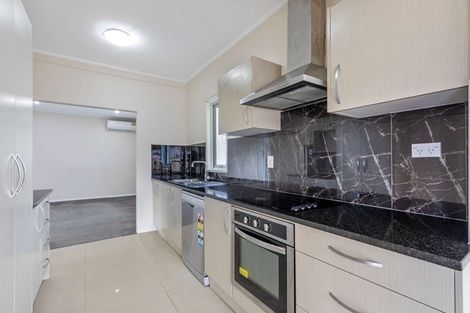 Photo of property in 73 Kenderdine Road, Papatoetoe, Auckland, 2025