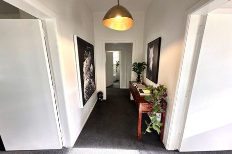 Photo of property in 35 Patanga Crescent, Thorndon, Wellington, 6011