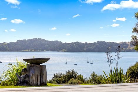 Photo of property in 28 Opahi Bay Road, Mahurangi West, Warkworth, 0983
