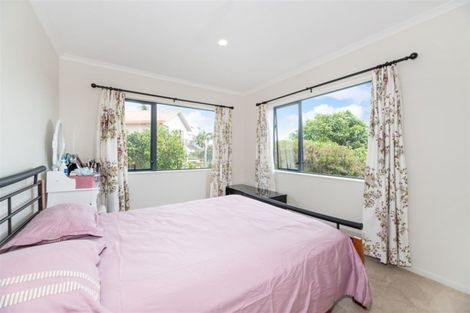 Photo of property in 10 Roy Maloney Drive, Henderson, Auckland, 0612