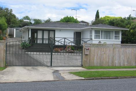 Photo of property in 14 Beechdale Crescent, Pakuranga Heights, Auckland, 2010