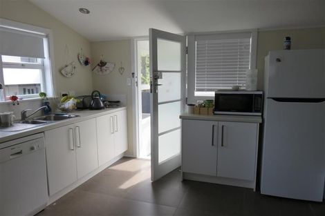 Photo of property in 2/46 Gulf View Road, Murrays Bay, Auckland, 0630