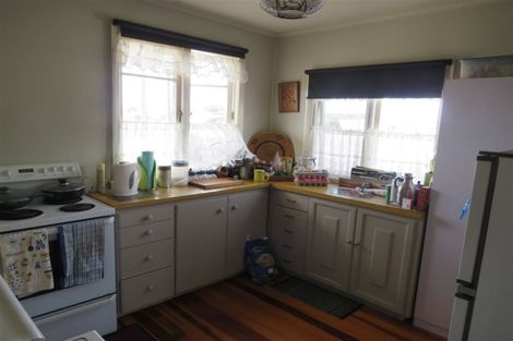 Photo of property in 102 Seabury Avenue, Foxton Beach, Foxton, 4815