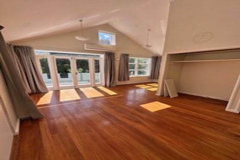 Photo of property in 7 Chatsworth Road, Silverstream, Upper Hutt, 5019