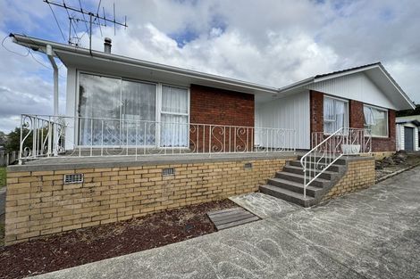 Photo of property in 2/56 Cockayne Crescent, Sunnynook, Auckland, 0620