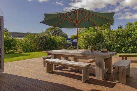 Photo of property in 9 Taunui Place, Cooks Beach, Whitianga, 3591
