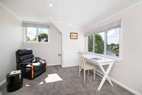 Photo of property in 107 Jickell Street, Hokowhitu, Palmerston North, 4410