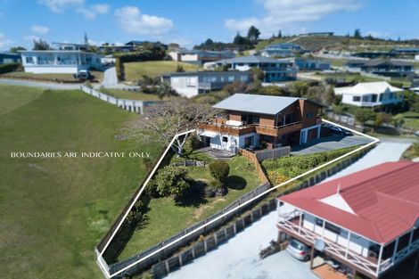 Photo of property in 26 Bay View Road, Cable Bay, 0420