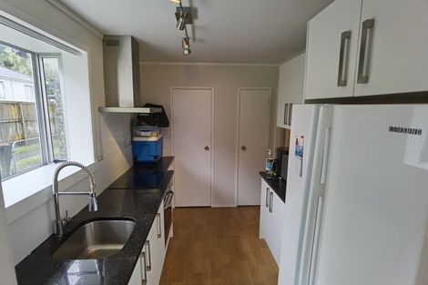 Photo of property in 11 Scarlet Drive, Ranui, Auckland, 0612