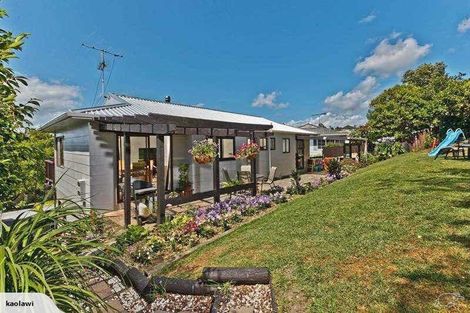 Photo of property in 90 Stapleford Crescent, Browns Bay, Auckland, 0630