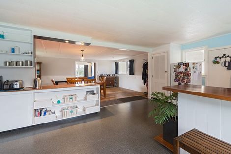 Photo of property in 21 Lee Road, Hannahs Bay, Rotorua, 3010