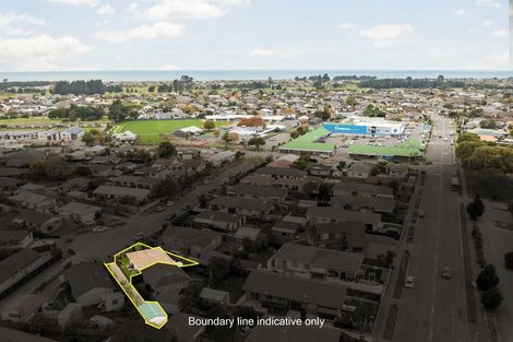 Photo of property in 1/17 Tamarisk Place, Parklands, Christchurch, 8083