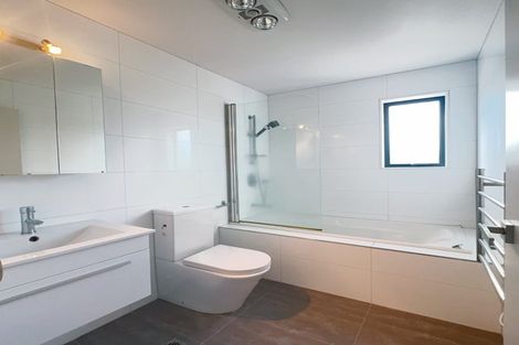 Photo of property in 17/10 Silver Moon Road, Albany Heights, Auckland, 0632