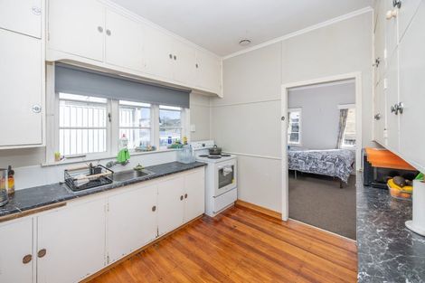 Photo of property in 15 Carey Street, Maeroa, Hamilton, 3200