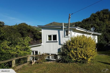 Photo of property in 4 Armstrong Crescent, Akaroa, 7520
